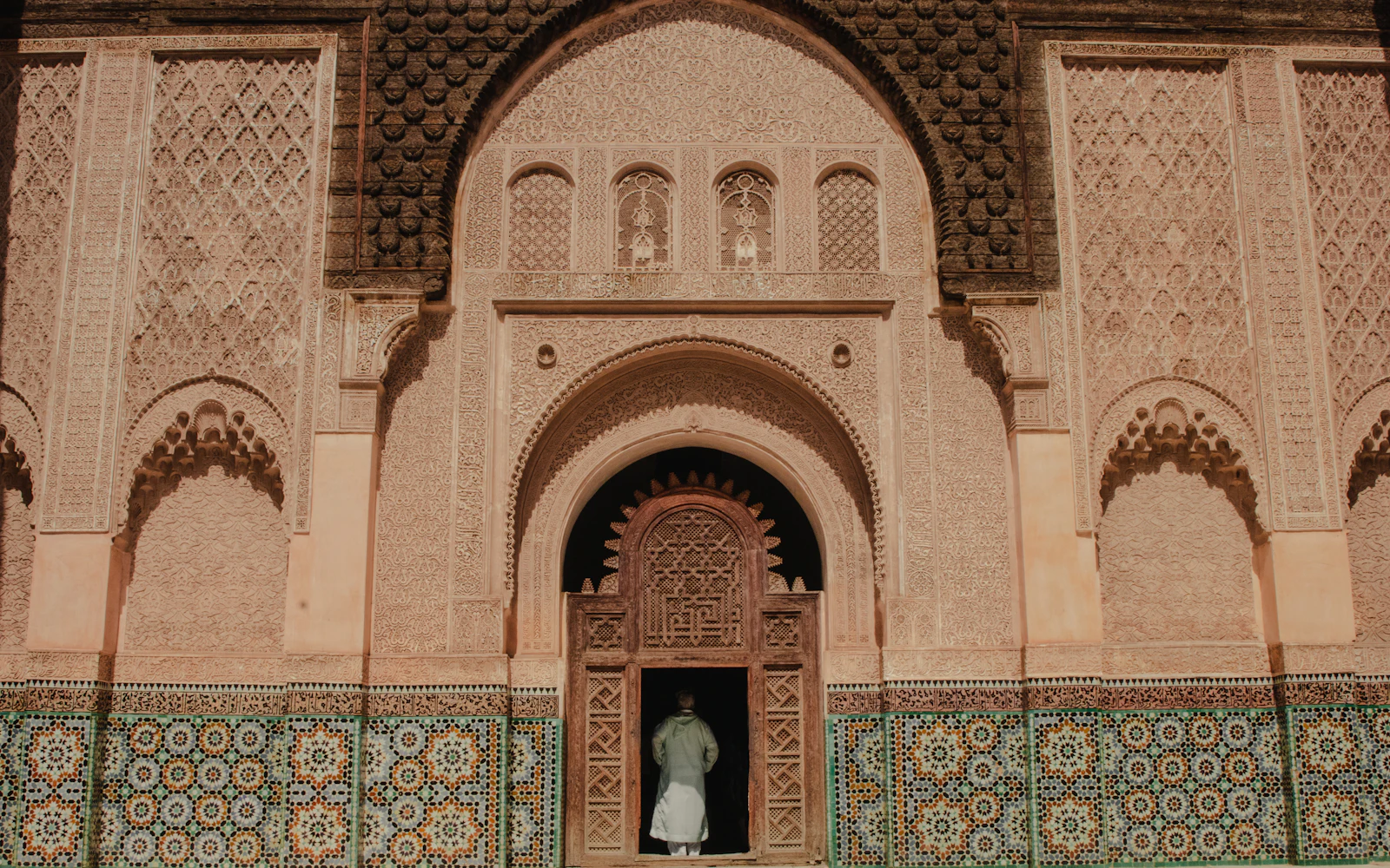 Cour sculptée de la médersa Ben Youssef